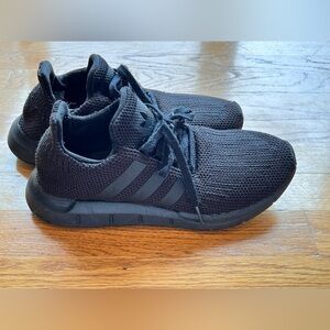 Adidas Swift Run shoes ALL BLACK rare size 8 men’s, fit women’s 9.5-10